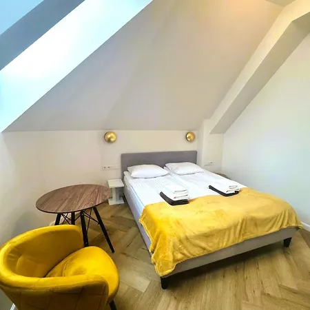 Hotel Mimoza *