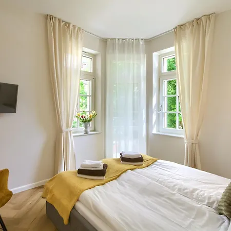 Hotel Mimoza *